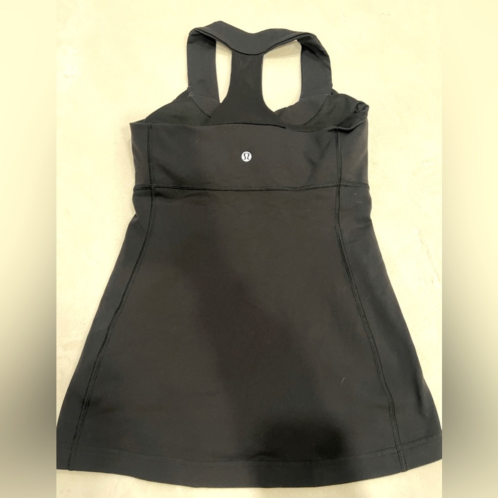 Lululemon workout top
